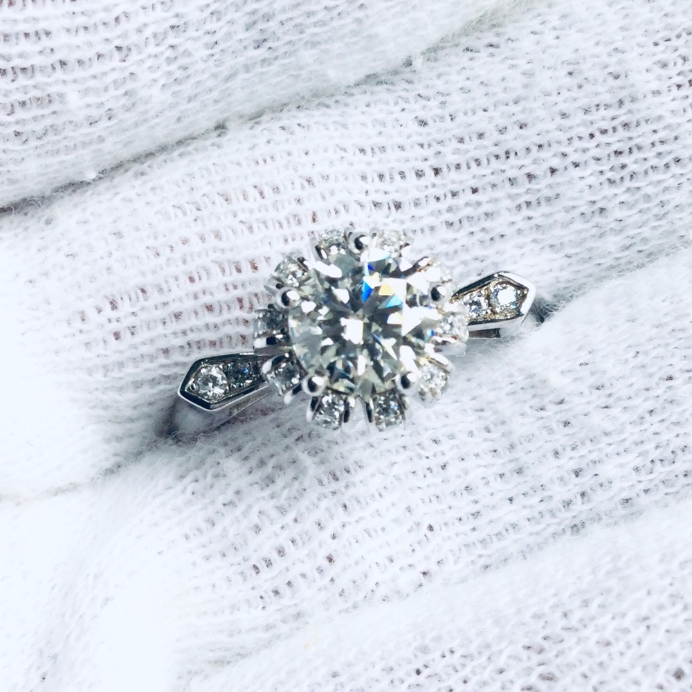 1.CT Diamond Moissanite Engagement Ring